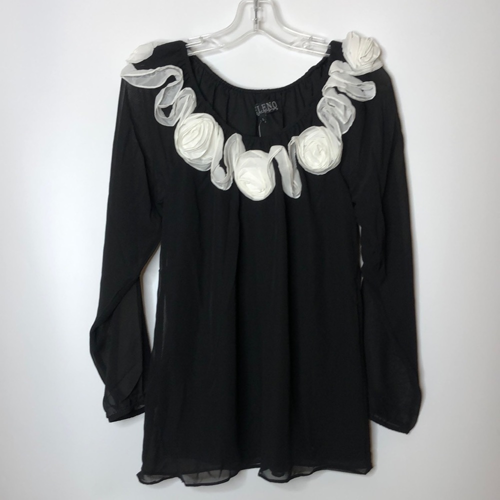 NWT Veleno Womens top blouse Black White Flower Floral Soft Lined Long Sleeves